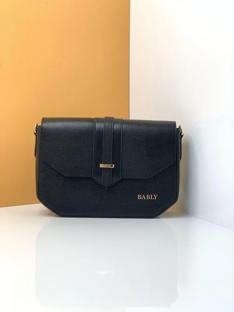 نازنین اسپرت