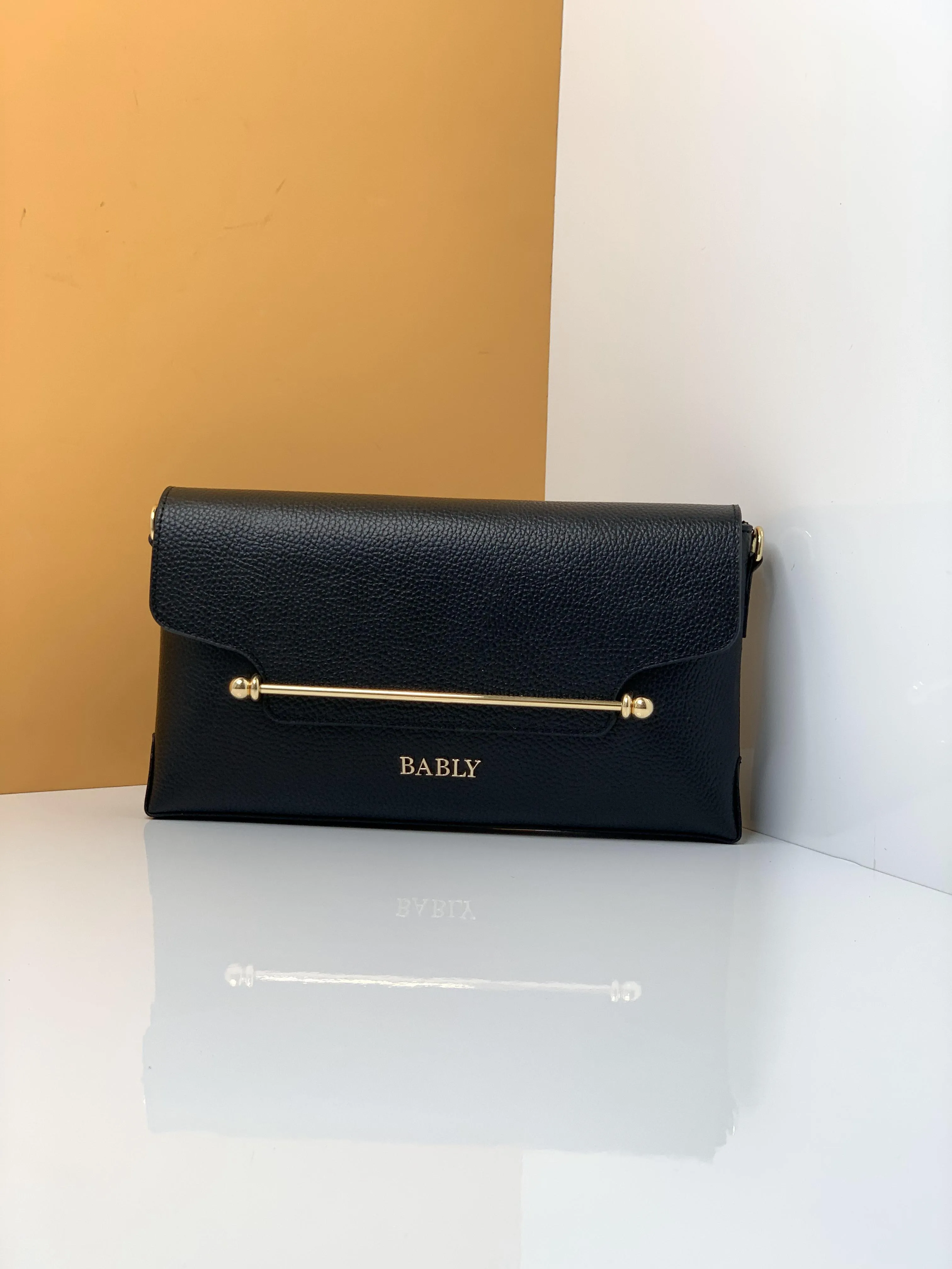 مبینا میل بلند دستی