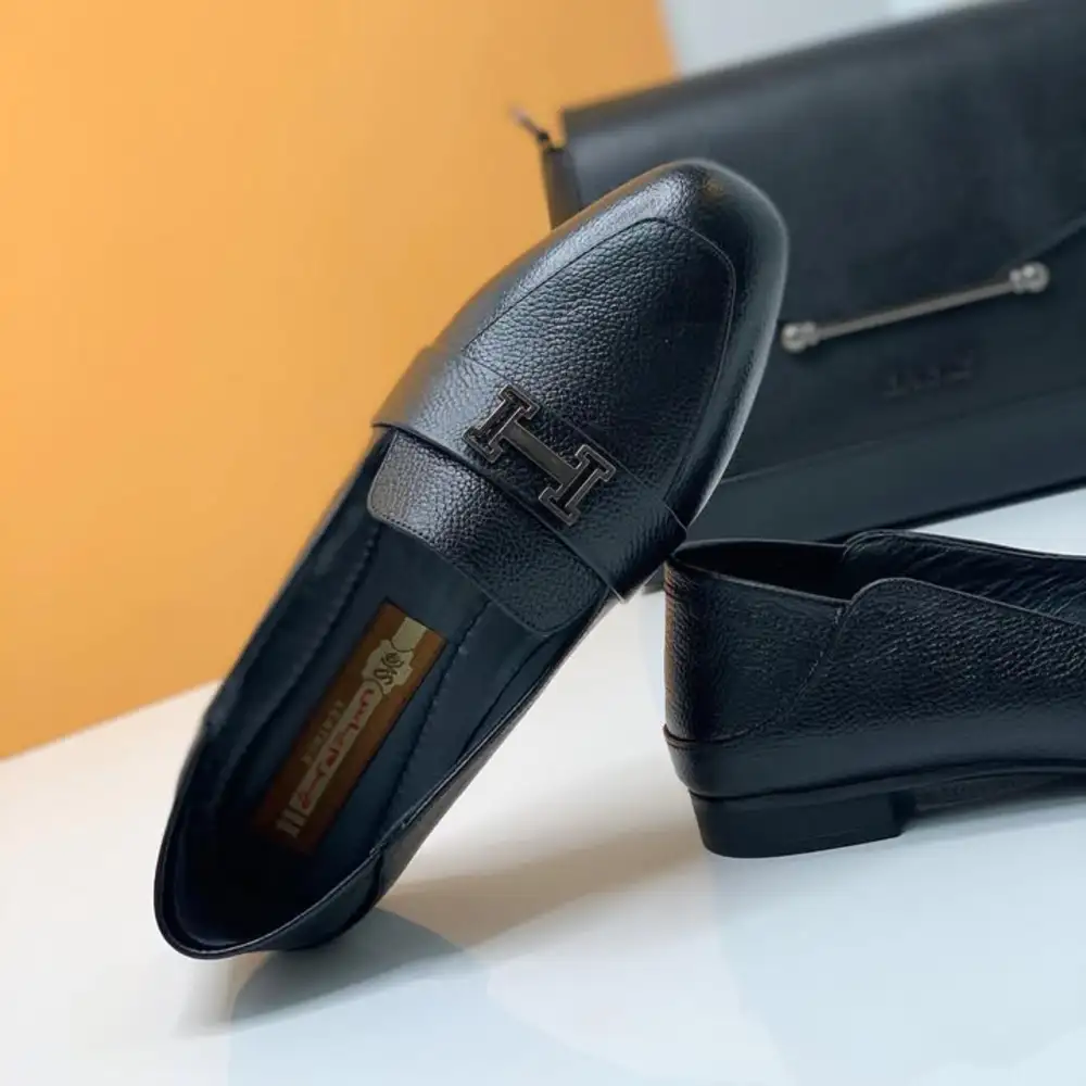 647 هرمس کالج