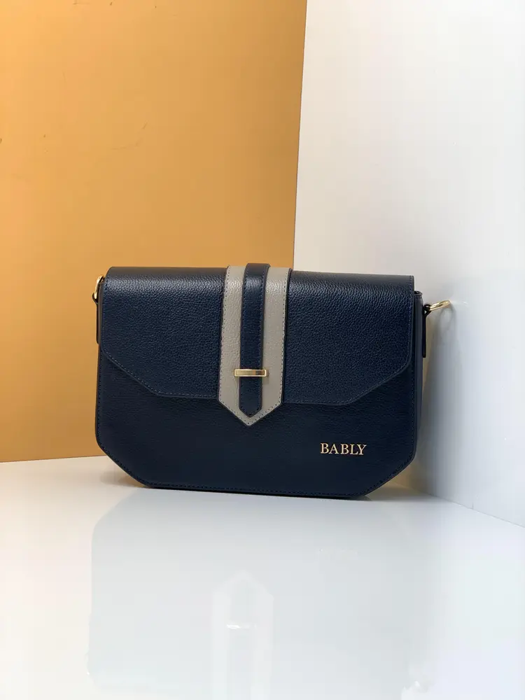 نازنین اسپرت