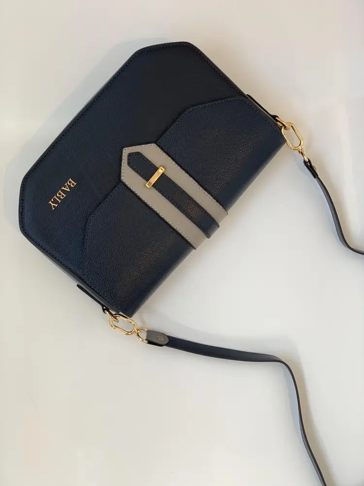 نازنین اسپرت